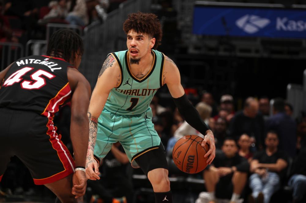 仅彰显了中 仅彰显了中