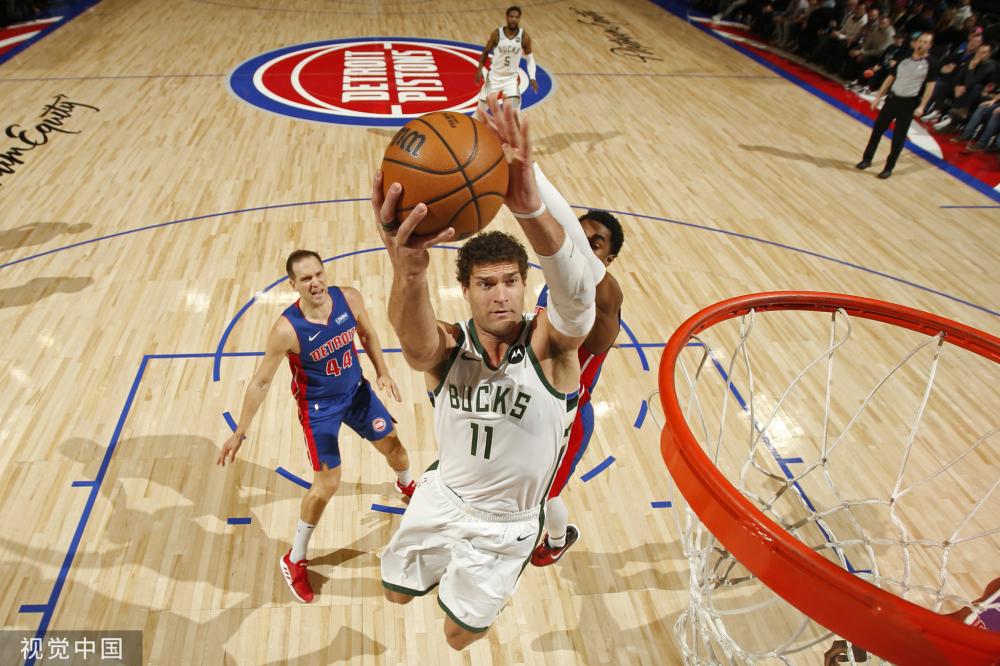 攻防两端展 攻防两端展